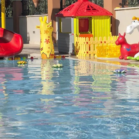 Asmira Royal 호텔 구물두르