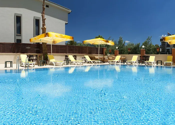 Hotel Asmira Royal *