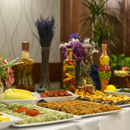 Hotel Asmira Royal *